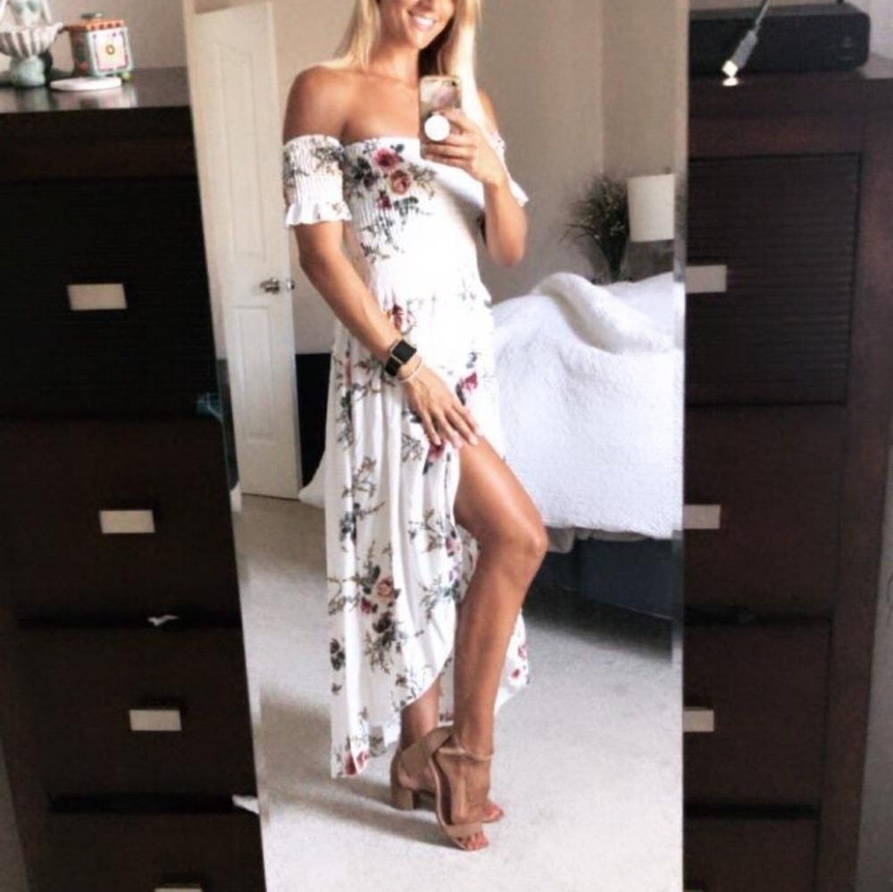 ⬇️1-4X REMAINING⬇️5⭐s OFF SHOULDER  HIGH LOW MAXI - Picture 2 of 4
